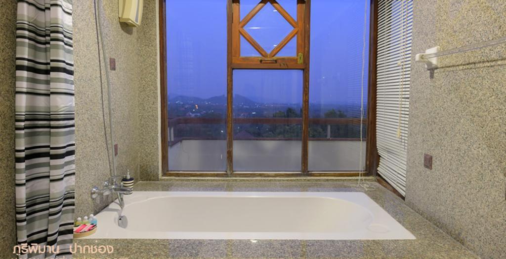 Phuripimarn Penthouse Pakchong Exterior photo