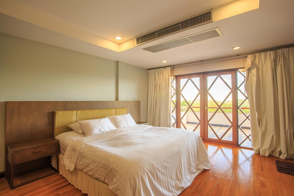 Phuripimarn Penthouse Pakchong Exterior photo